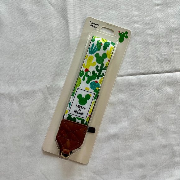 Mickey and Friends Green Cacti SLR Camera Strap - Picture 4 of 5